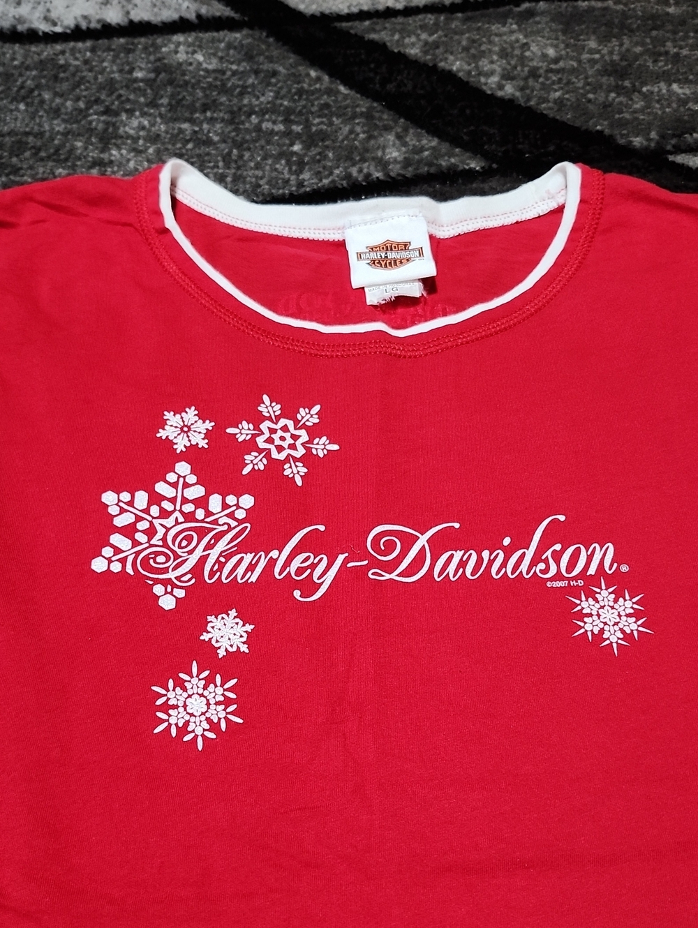HARLEY DAVIDSON 2007 IRIDESCENT RAISED SNOWFLAKE GRAPHIC LAYERED-LOOK TEE-SHIRT - Picture 2 of 14